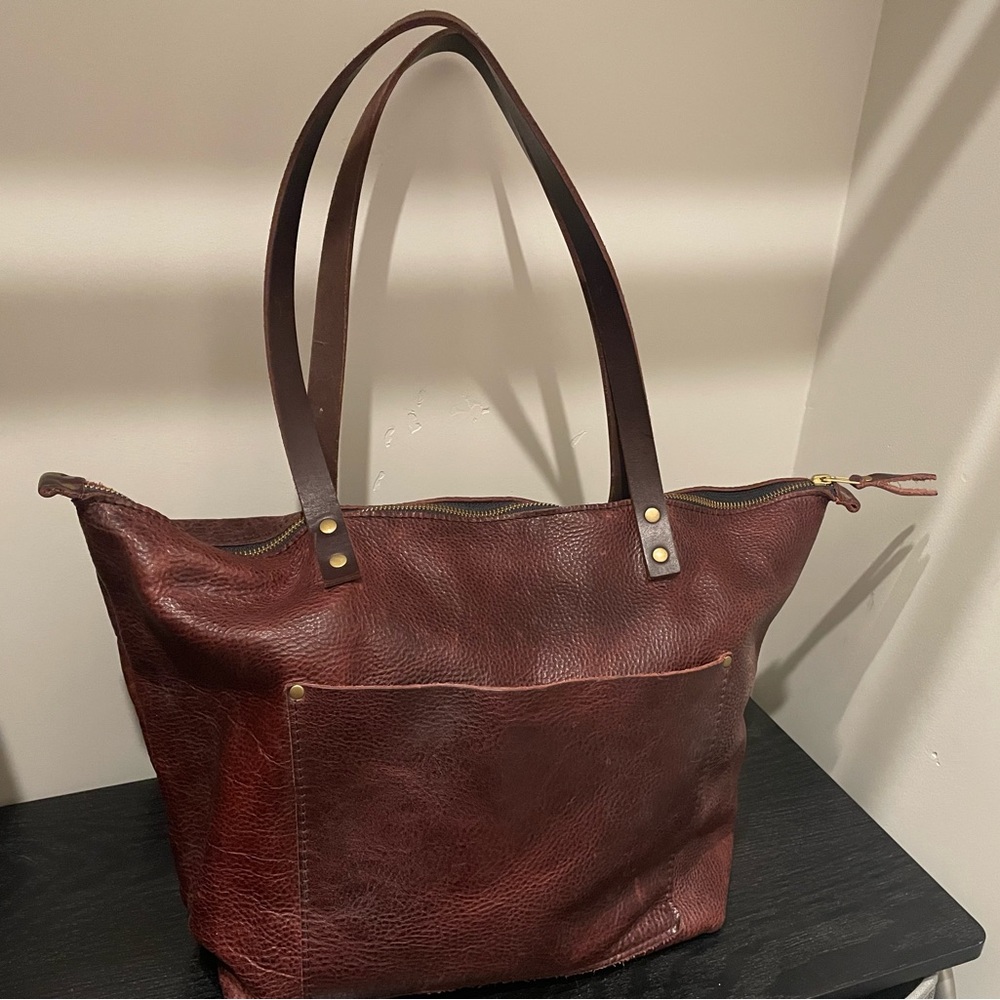 Portland Leather Zipper Tote